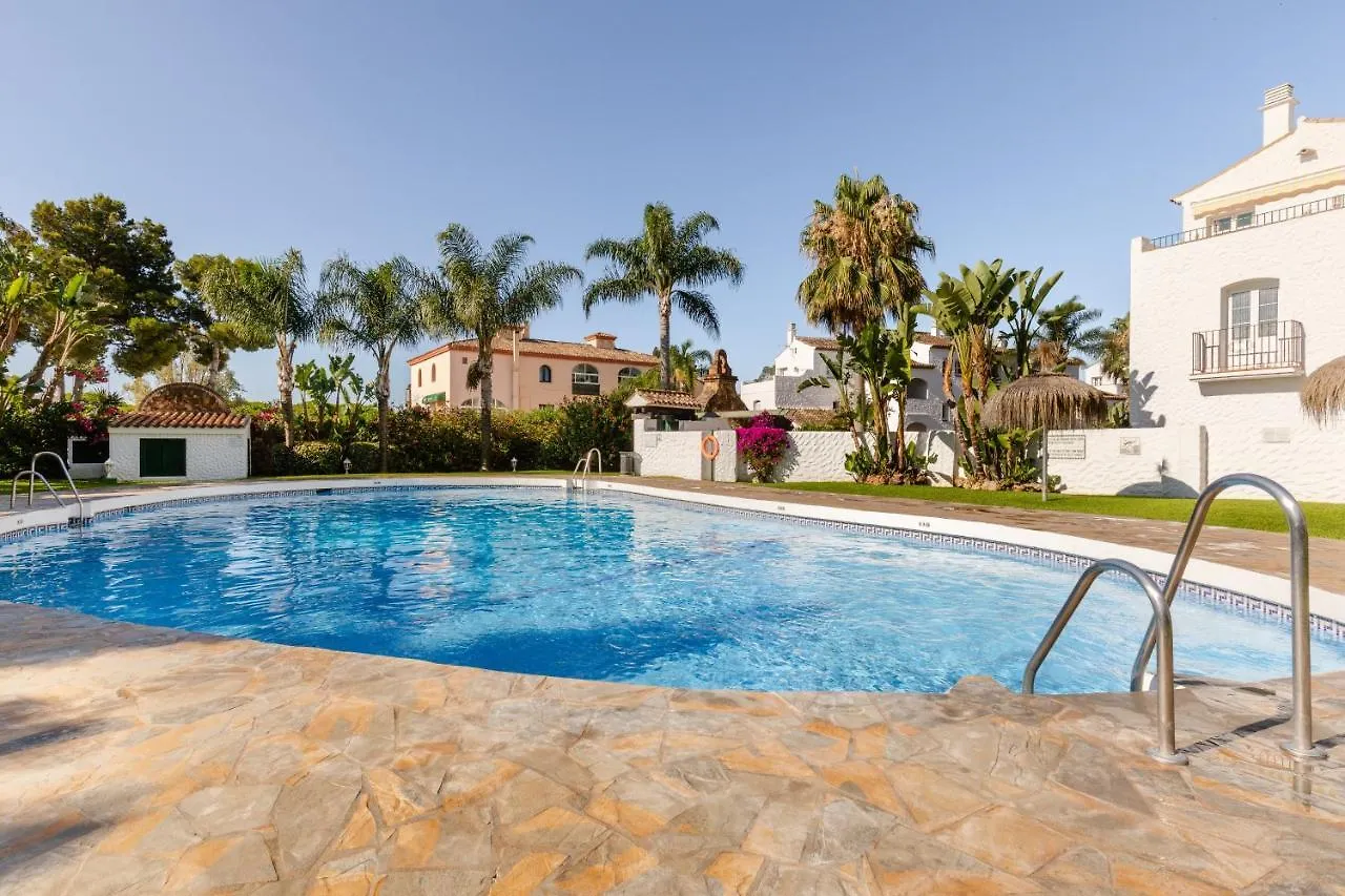 Apartamento Confortable Urbanizacion El Paraiso Estepona Apartment