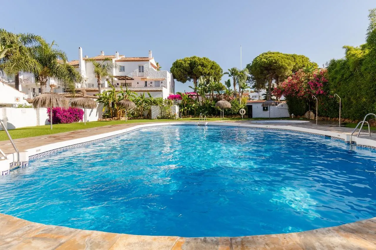 Apartment Apartamento Confortable Urbanizacion El Paraiso Estepona