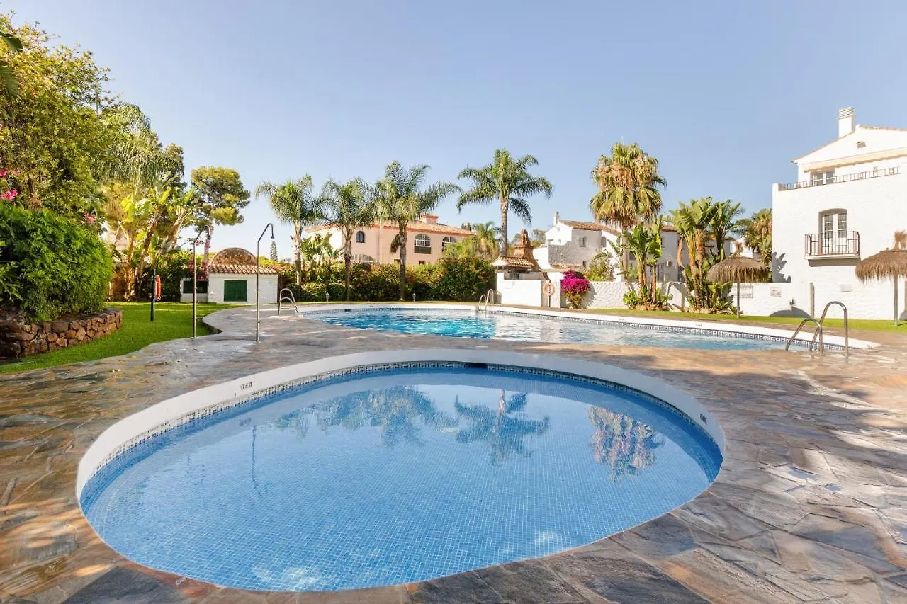 Apartamento Confortable Urbanizacion El Paraiso Estepona
