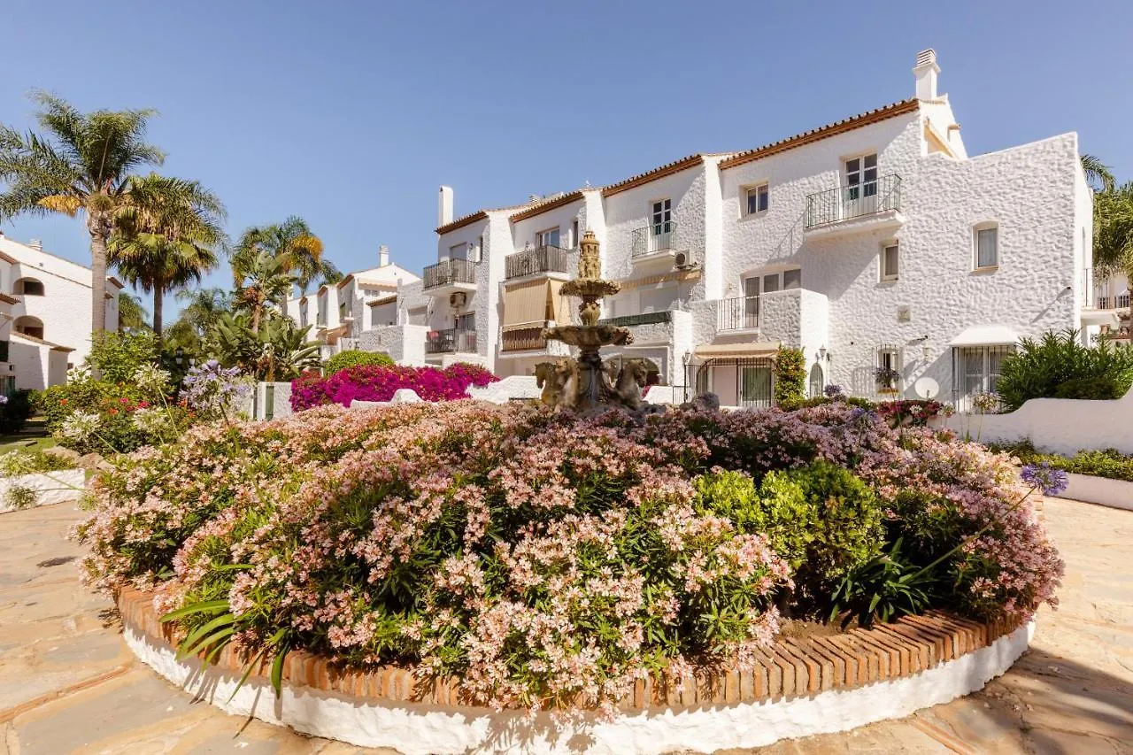 Apartment Apartamento Confortable Urbanizacion El Paraiso Estepona